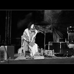 Iva Bittová Mezi ploty