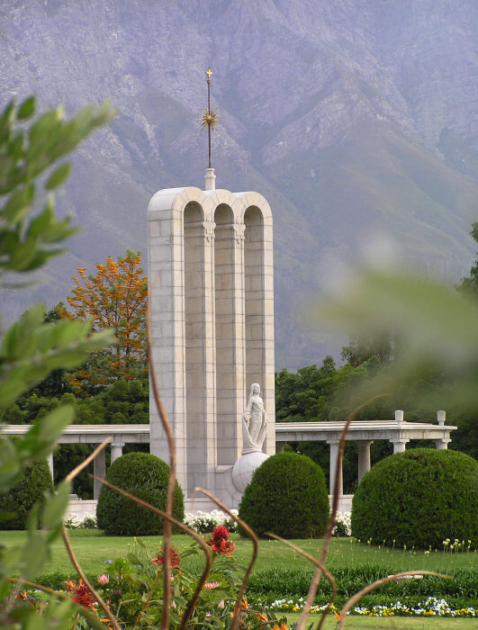 Hugenot memorial, Franschhoek