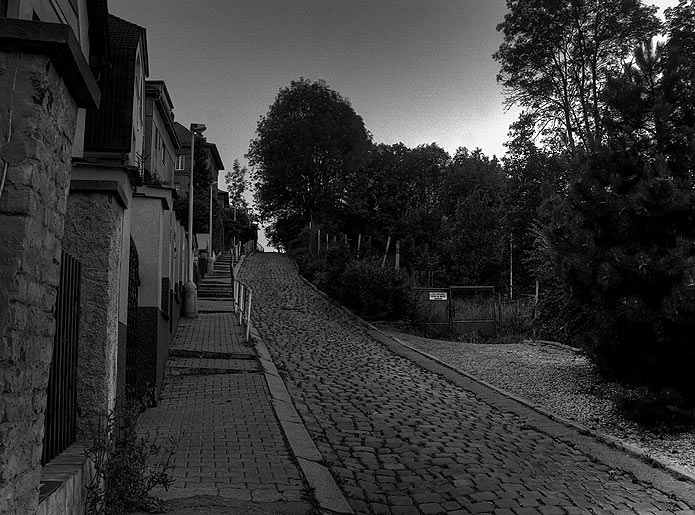 Jedna ze Zlíchovských ulic