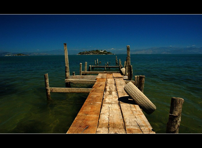 ...molo...