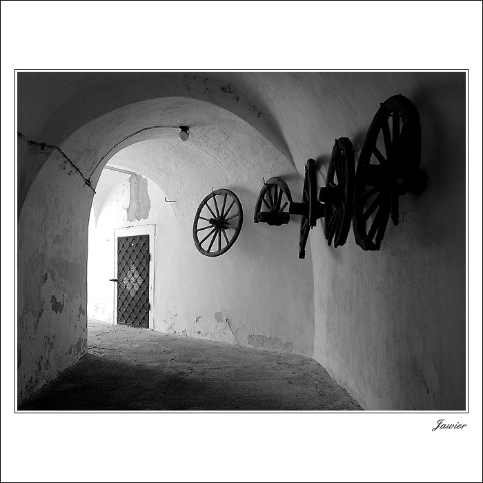 Kolo sa nám polámalo...