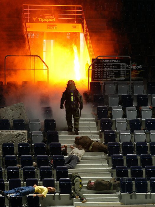 Simulovaný teroristický útok v liberecké Tiposport aréně