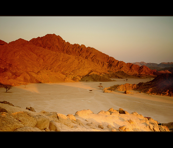 ...Sinajská poušť....