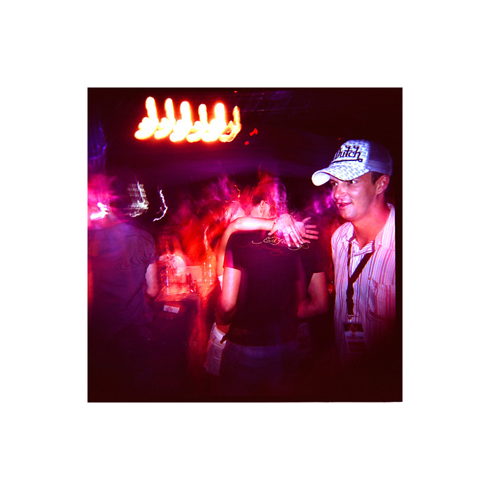 TECHNO DRTÍ VŠECHNO...JEDEN TRIP JE JAK VTIP...