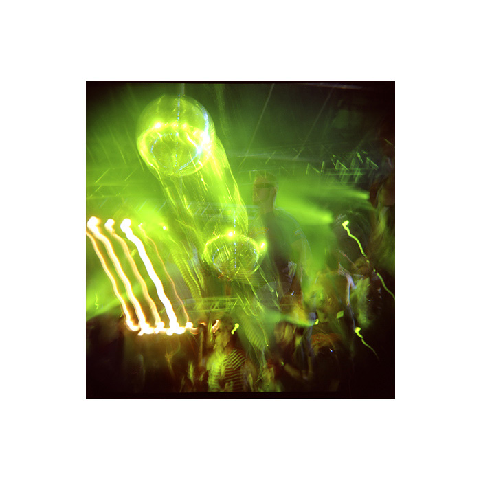 TECHNO DRTÍ VŠECHNO...JEDEN TRIP JE JAK VTIP...