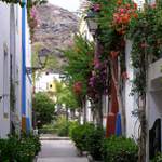 Ulička v Puerto de Mogan