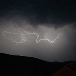 Když to lítá nad hlavou II