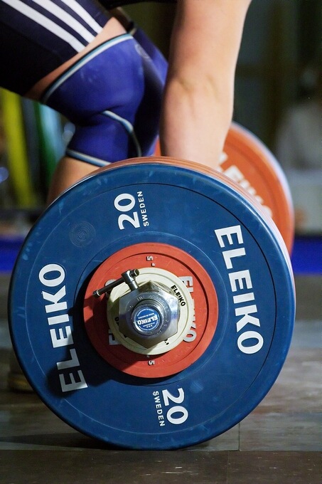 221 kg