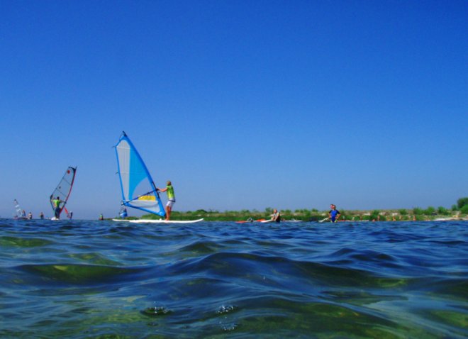 windsurfing