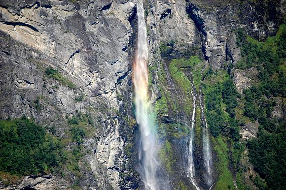 Vodopad s duhou, Geiranger