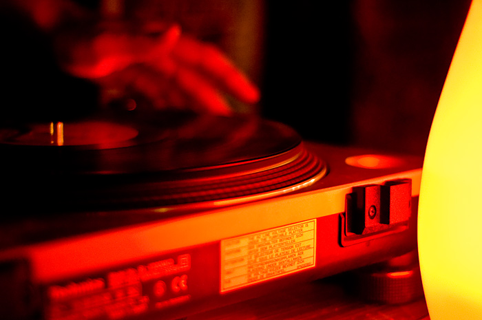 Technics spin red