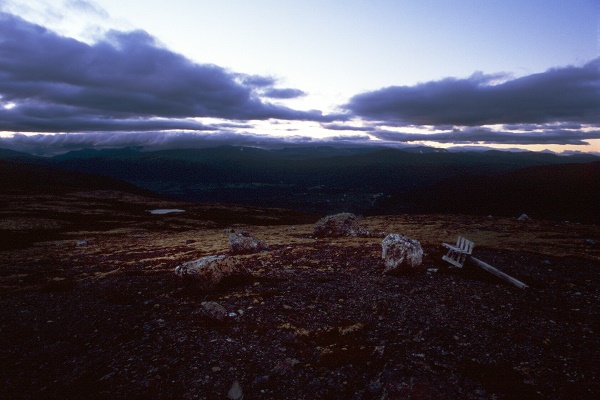 sám v krajině ticha