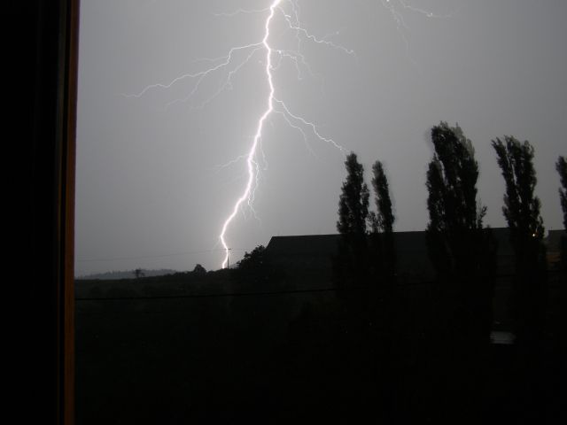 me prvni foceni bourky