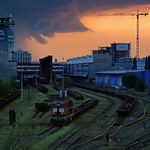 Bouřka přichází nad nádražím