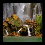  tvář pod vodopádem