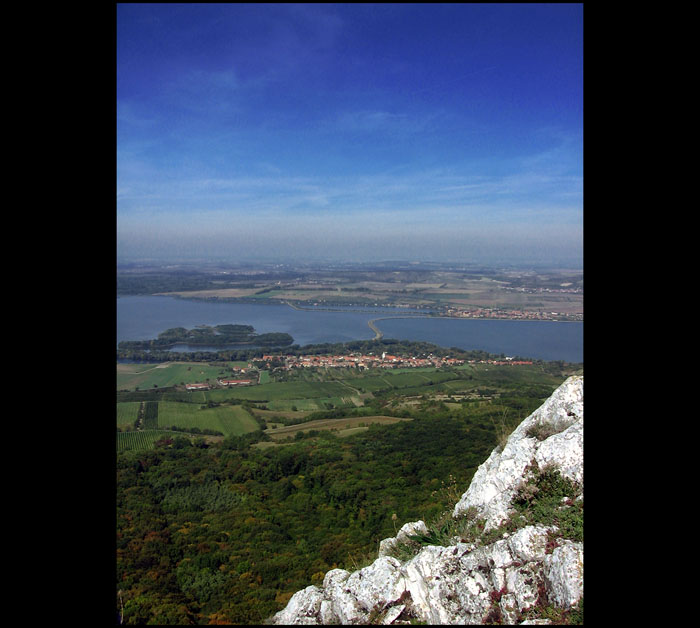 Do roviny pod Děvínem...