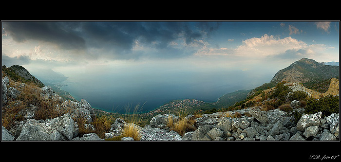 -- krajina s vyhlídkou --