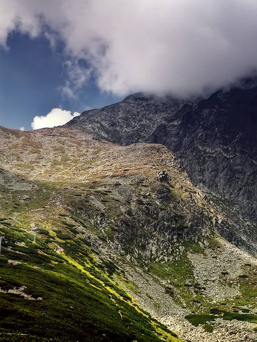 Masiv Lomnického štítu a jeho sedlo_ze Skalnatého plesa