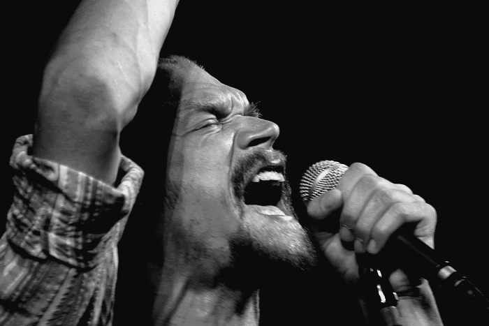 ...Bárta...