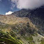 Masiv Lomnického štítu a jeho sedlo_ze Skalnatého plesa