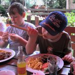 Jak se taky dá jíst hůlkami