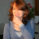 Dívka s vlasem medovým