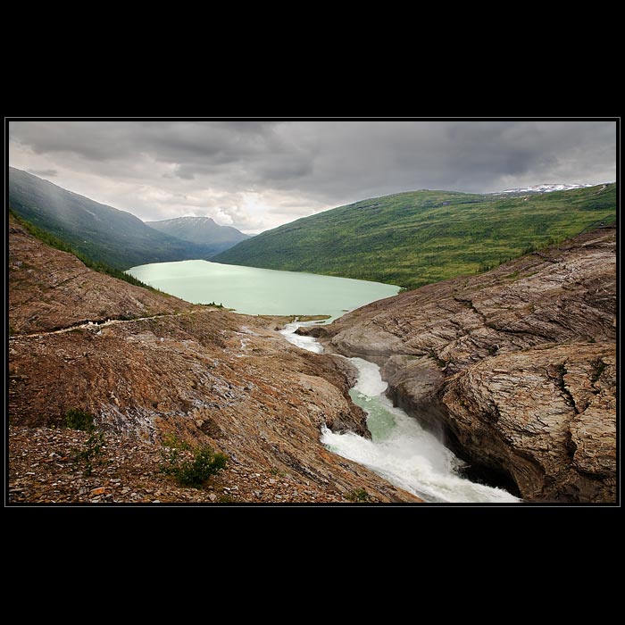 Pod ledovcem Svartisen