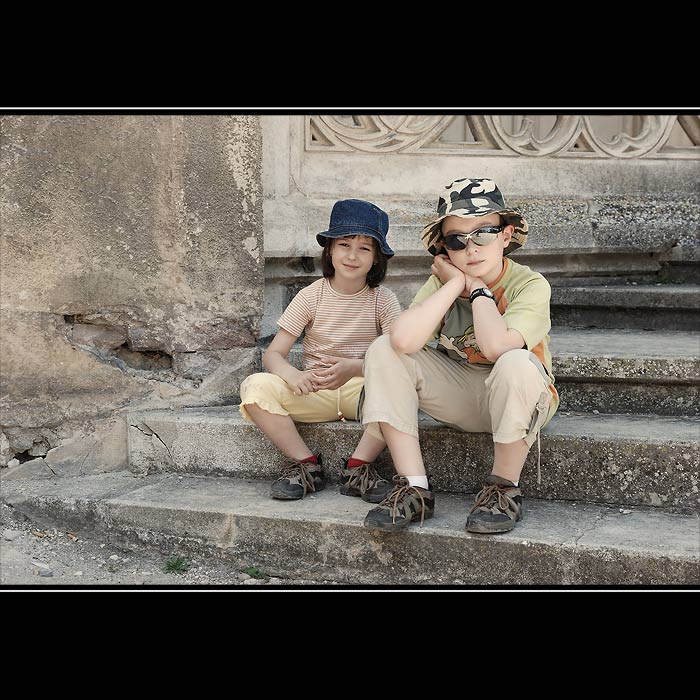 "... keď nás dofotíš, chceme konečne jesť!"