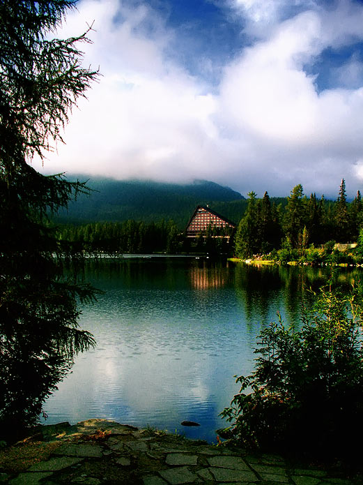 U Štrbského plesa_večer