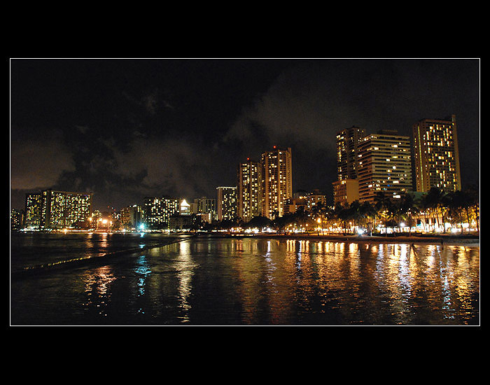Nocni Honolulu