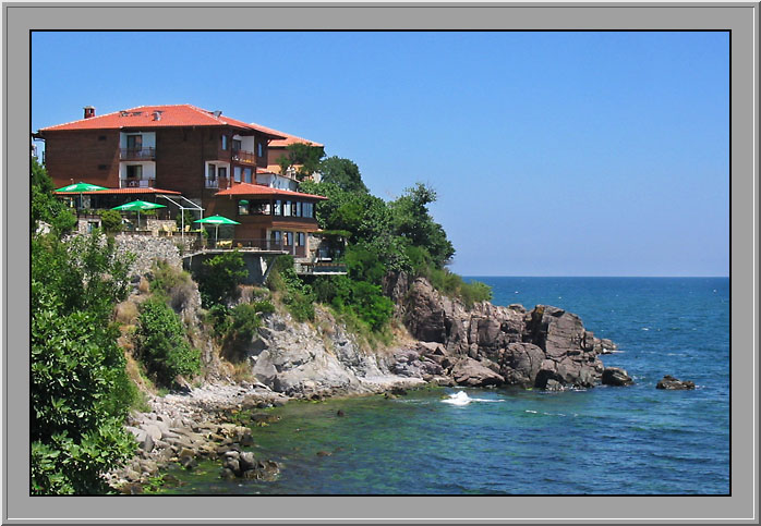 Reštaurácia na útese