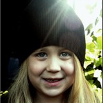 Julie se sluncem za zády