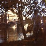 Prespolni beh velkeho a maleho kondomu s plynovyma maskama