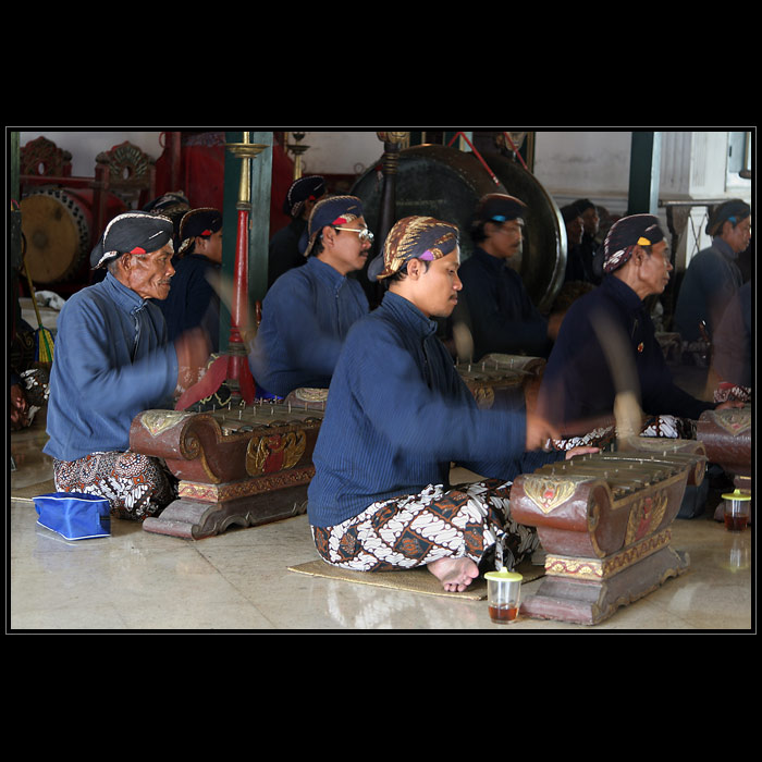 Zkouška gamelanového orchestru