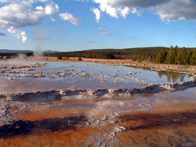 Fontána - gejzír v Yellowstoneském národním parku