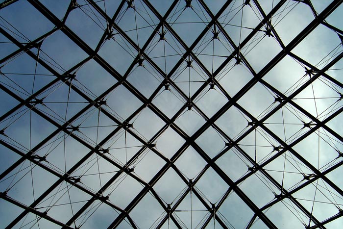 pyramid de Louvre