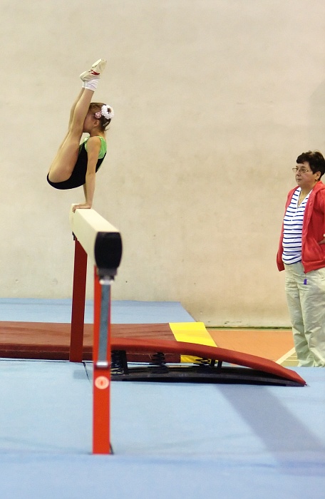 3/3 trucujici gymnastka