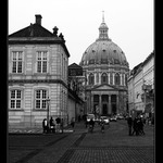 ulička k Mramorovému kostelu