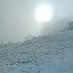 Vysílač na Lysé v mlze....