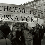 nechceme cizí vojska, chceme lahváče... blééééé