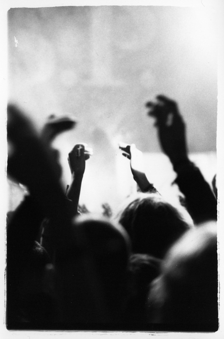 Hands Up!