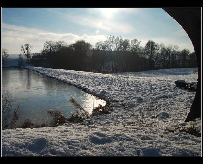 Na hrázi u rybnika......