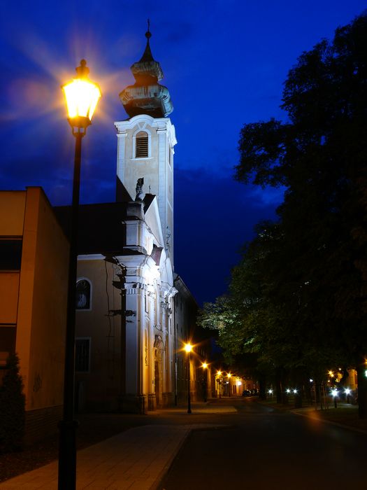 kostel v noci