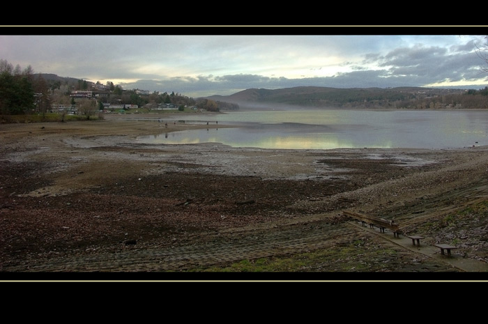 Soumrak na přehradě