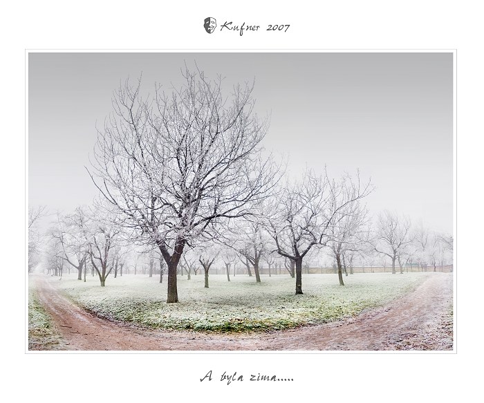 -[A BYLA ZIMA... ]-