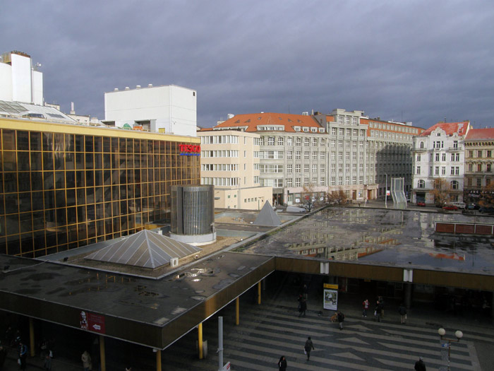 Škodův palác, metro Národní třída, Tesco...