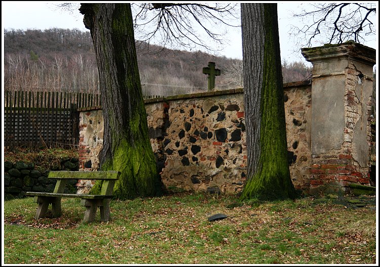 U starého hřbitova