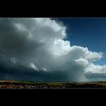 .: MRAČNA SE STAHUJÍ ..