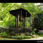 Zvony v klášterní zahradě