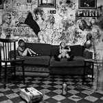 Ještě neodcházej, mami